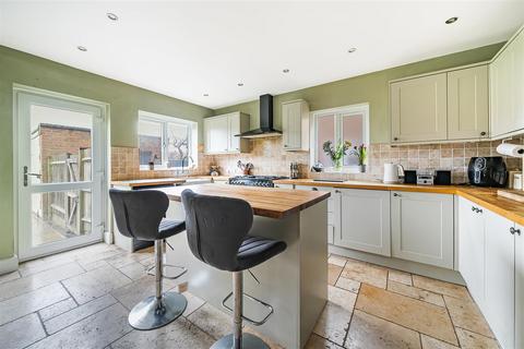 4 bedroom detached house for sale, Nursteed Road, Devizes