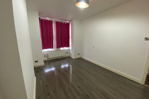 2 bedroom flat to rent, 64A Skeffington Road London E6 2NB