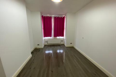 2 bedroom flat to rent, 64A Skeffington Road London E6 2NB