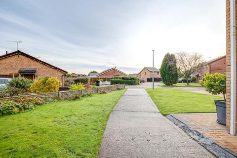 2 bedroom semi-detached bungalow for sale, Barnes Close, Chester CH1