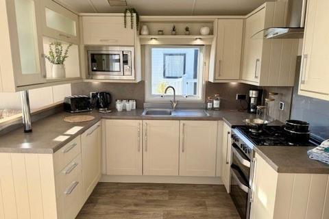 3 bedroom static caravan for sale, Par Sands Coastal Holiday Park