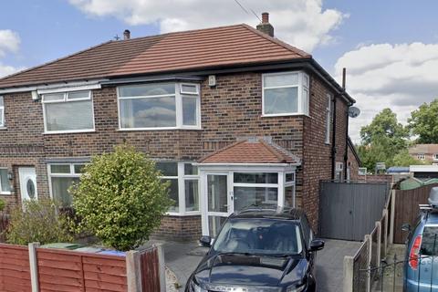 3 bedroom semi-detached house to rent, Humphrey Park, Urmston, M41 9WF