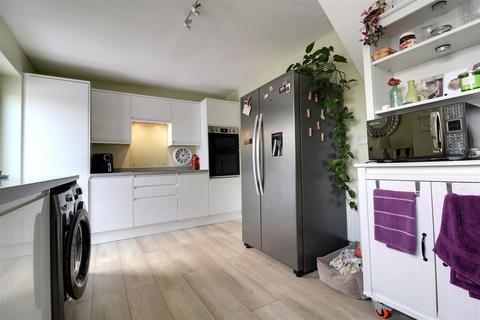 5 Dane Close, Alsager, Stoke-on-trent, ST7 2HZ