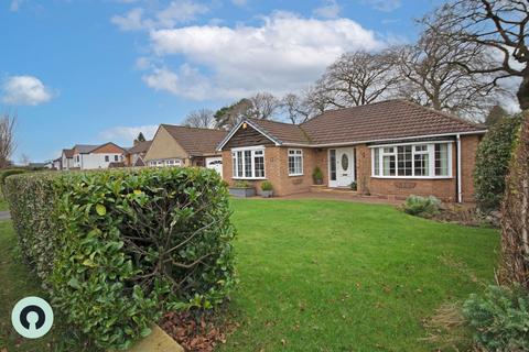 2 bedroom detached bungalow for sale, Park View Road, Sutton Coldfield, West Midlands, B74 4PT