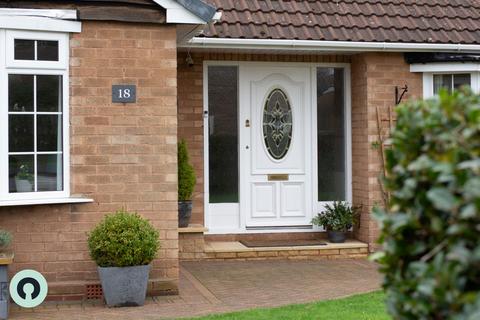 2 bedroom detached bungalow for sale, Park View Road, Sutton Coldfield, West Midlands, B74 4PT