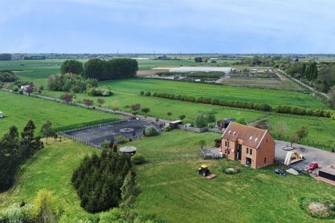 3 bedroom equestrian property for sale, West Drove South, Wisbech