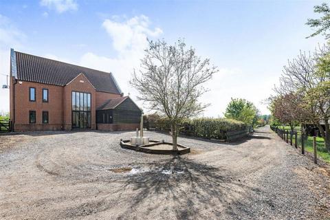 3 bedroom equestrian property for sale, West Drove South, Wisbech