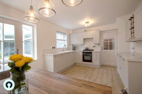 48 Betteridge Drive, Sutton Coldfield, B76 1FN
