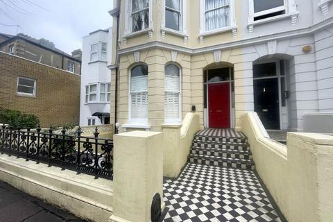 2 bedroom flat to rent, St Aubyns, Hove, East Sussex