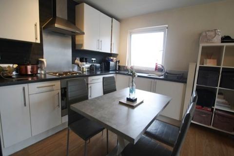 2 bedroom flat to rent, Navigation Court, Gallions Road, Royal Quay