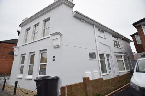 1 bedroom flat to rent, Clarence Park Road, Bournemouth,