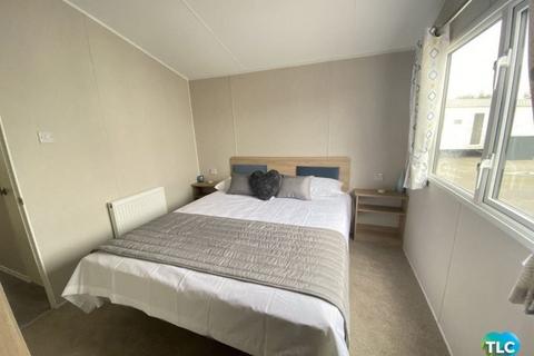 2 bedroom static caravan for sale, Pentire Coastal Holiday Park