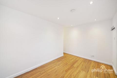 66a Whitefriars Avenue, Harrow, HA3 5RN