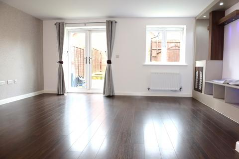 4 bedroom end of terrace house for sale, Randall Avenue, Milton Keynes MK8