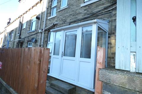 2 bedroom terraced house to rent, Browning Avenue, Halifax HX3