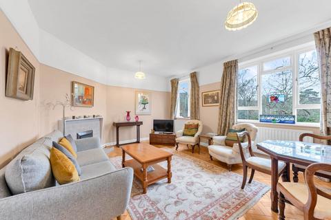 3 bedroom flat for sale, Burbage Road, Herne Hill, SE24