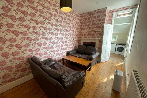 5 bedroom terraced house to rent, Quarrington Road, Bristol BS7