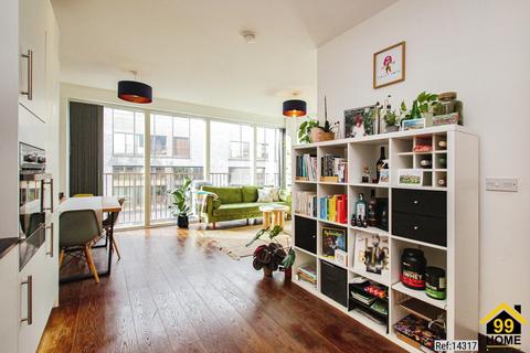 1 bedroom flat for sale, Alloy Court, London, E3