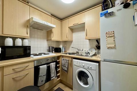 1 bedroom flat for sale, Martingale Chase, Newbury RG14