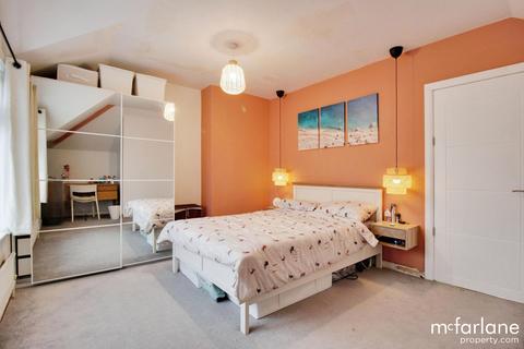 20 Richmond Road, Swindon, SN2 1LZ