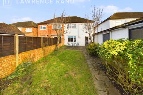 133 Queens Walk, Ruislip, HA4 0NW
