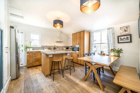 3 bedroom maisonette for sale, Fieldhouse Road, London SW12