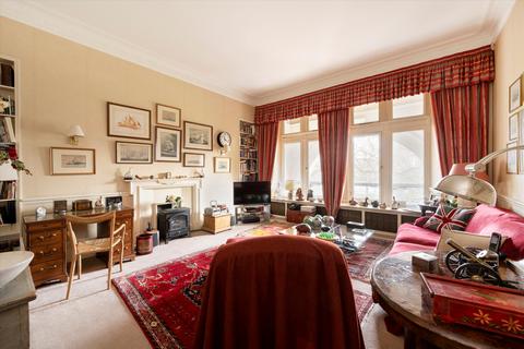 1 bedroom flat for sale, Whitehall Court, London, SW1A