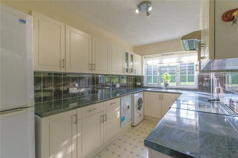 2 bedroom flat to rent, Firgrove Court, Surrey GU9