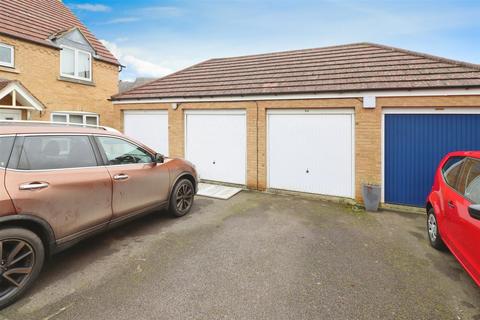 3 bedroom semi-detached house for sale, Linden Avenue, Higham Ferrers NN10