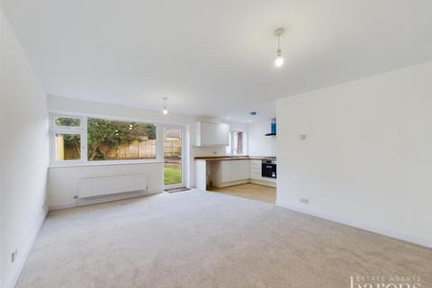 3 bedroom bungalow for sale, Coniston Road, Basingstoke RG22