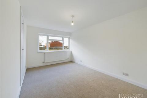 33 Coniston Road, Kempshott, Basingstoke, RG22 5HT