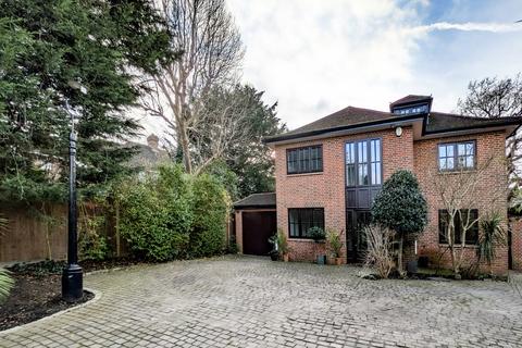 5 bedroom detached house to rent, Oaks Pavilion Mews, London, SE19