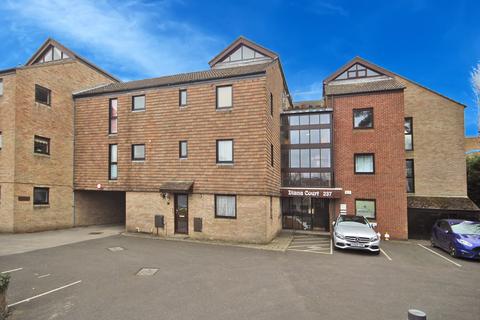 1 bedroom apartment for sale, Lymington Road, Highcliffe, Christchurch, Dorset, BH23