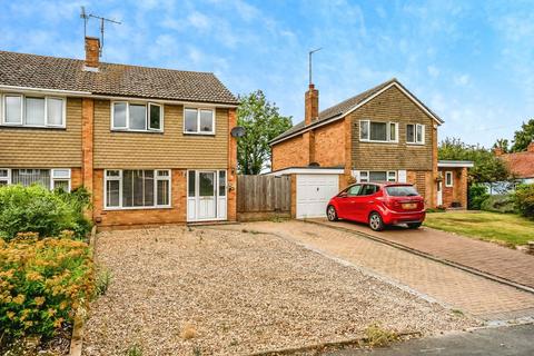 3 bedroom semi-detached house for sale, Meadow View Road, Sudbury CO10