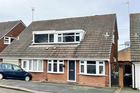 4 bedroom semi-detached house for sale, Fairmile Road, Halesowen