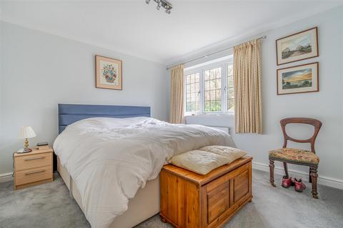 31 Angler Road, Salisbury, SP2 9PB