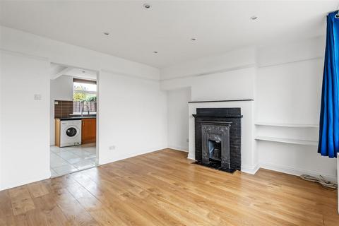 1 By Pass Road, Leatherhead, KT22 7BY