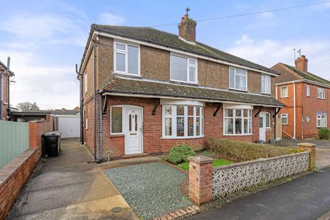 3 bedroom semi-detached house for sale, Jubilee Avenue, Grantham NG31