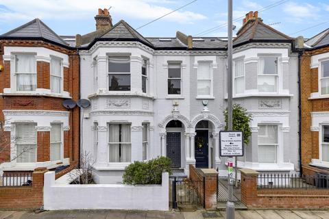 3 bedroom flat to rent, Trefoil Road, London