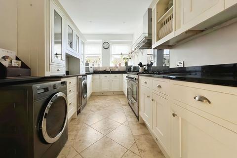 2 bedroom flat for sale, Newbridge Hill, Bath BA1