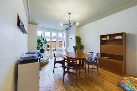 125 Birchfield Road, Northampton, NN1 4RQ
