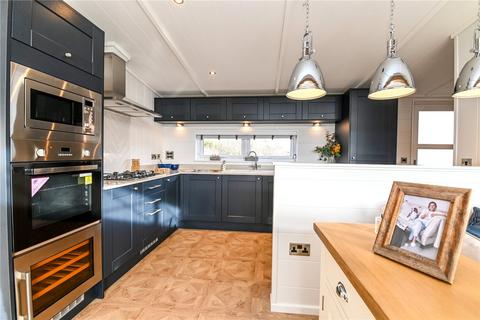 2 bedroom park home for sale, Jubilee Gardens, Shorefield Country Park, Downton, Hampshire, SO41