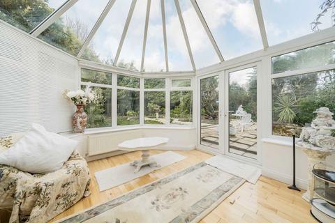 4 bedroom semi-detached house for sale, Heybridge Avenue, London SW16