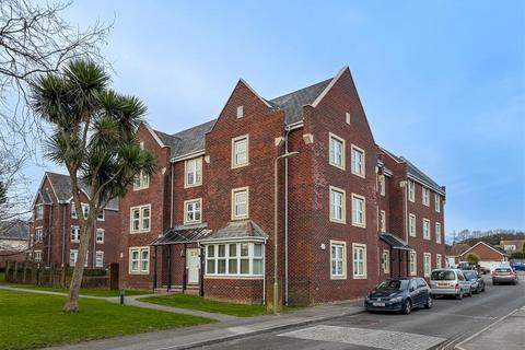 2 bedroom flat for sale, Oysell Gardens, Portchester