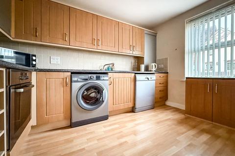 2 bedroom flat for sale, Oysell Gardens, Portchester