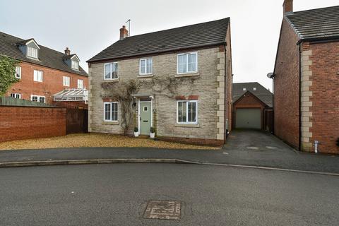 4 bedroom detached house for sale, Fairview Drive, Chorley PR6