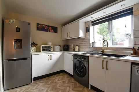 81 Fairview Drive, Adlington, Chorley, PR6 9ST