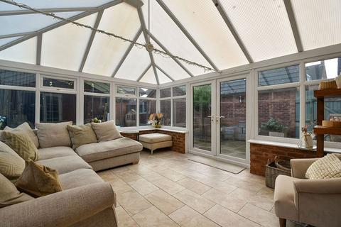 81 Fairview Drive, Adlington, Chorley, PR6 9ST