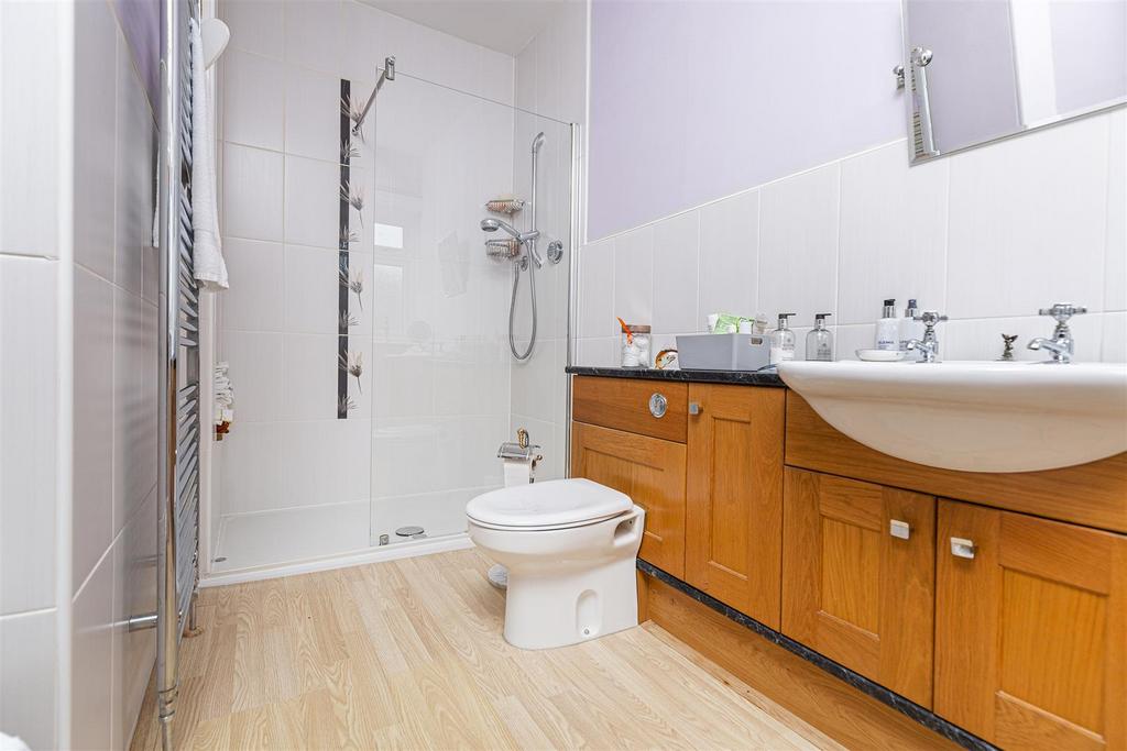 Bramleys Estate Agents - Fenay Lane (18).jpg