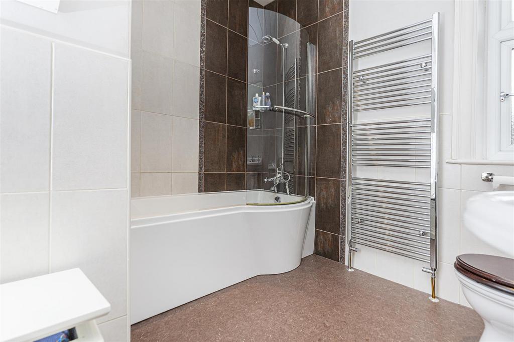 Bramleys Estate Agents - Fenay Lane (27).jpg